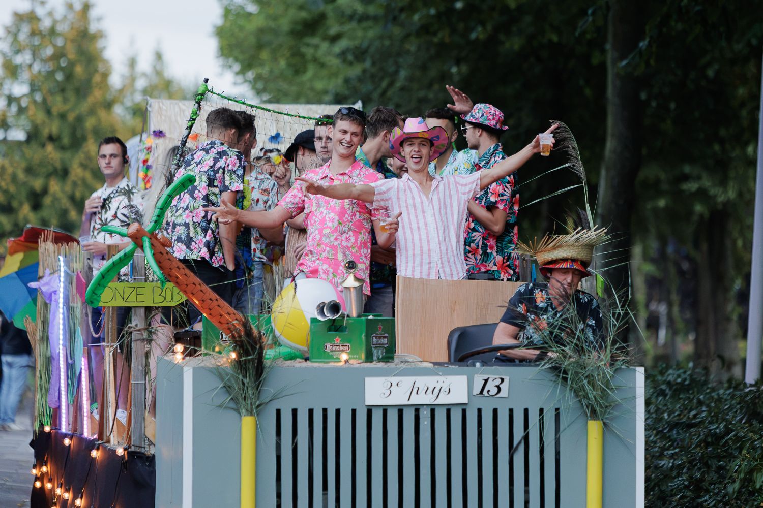 260828 optocht Langwar ZM 57 1500